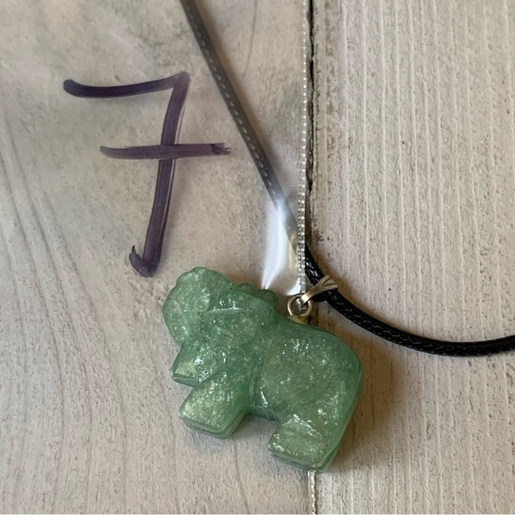 Green Aventurine Lucky Crystal Elephant Pendant Necklace Adjustable Cord Chain - Picture 8 of 10